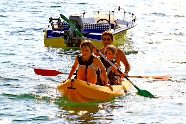 /campings/francia/provenza-alpes-costa-azul/var/Iles or/activite-nautique-giens-1024x679.jpg